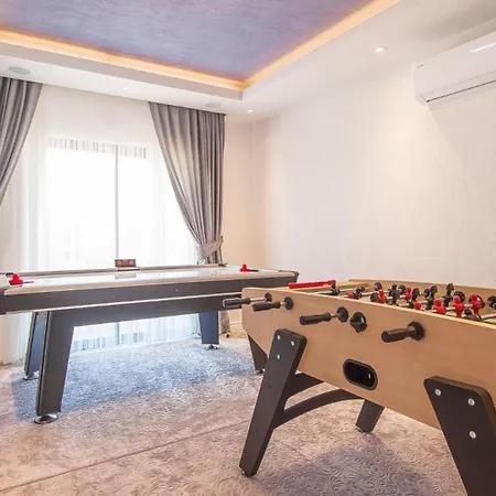 Apartmán Luxury With Private Heated Pool - Wave Maker