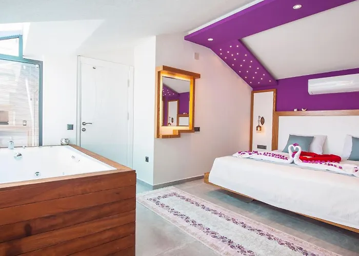 Luxury With Private Heated Pool - Wave Maker شقة