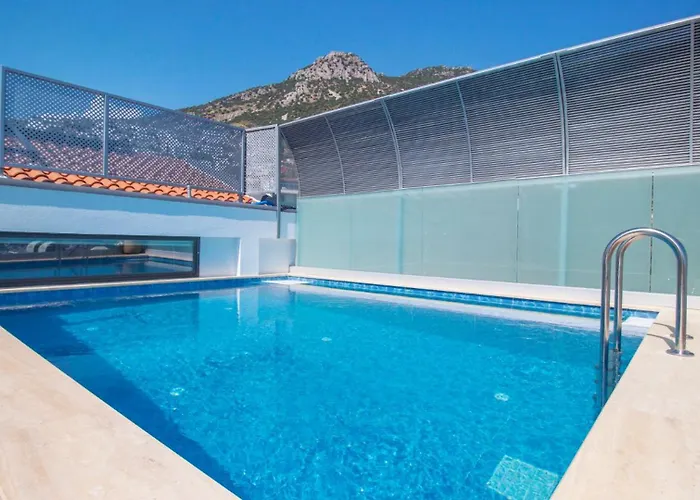 Luxury With Private Heated Pool - Wave Maker شقة