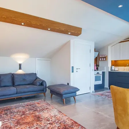 2 Bedroom Luxury - 1150 Apartment *